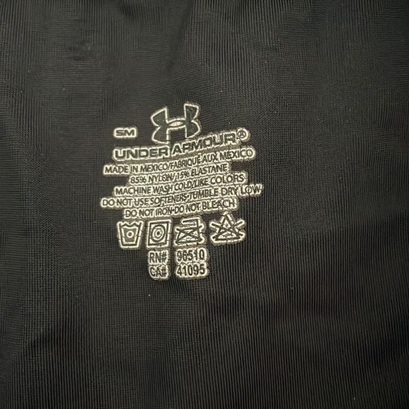 Under armour spandex shorts - Picture 2 of 3